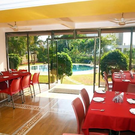 Hôtel Sapphire à Lonavala Extérieur photo