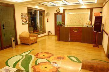 Hôtel Sapphire à Lonavala Extérieur photo
